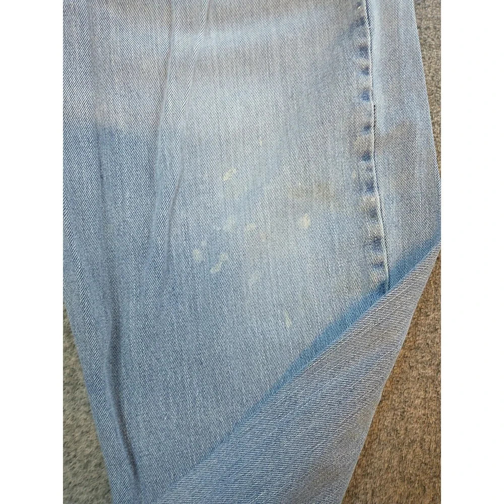 Levis 550 Relaxed Fit Jeans Mens 38x27 Light Wash Blue Denim Distressed Tapered